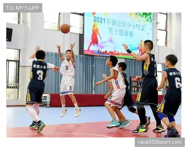 无球犯规是什么?新手必知的篮球防守规则解析 无球犯规是什么?新手必知的篮球防守规则解析